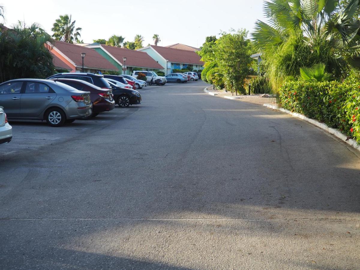 Kas Di Bami A-186 Op Seru Coral Resort - Ruim Appartement Met Groot Zwembad En Tropische Tuin 威廉斯塔德 外观 照片